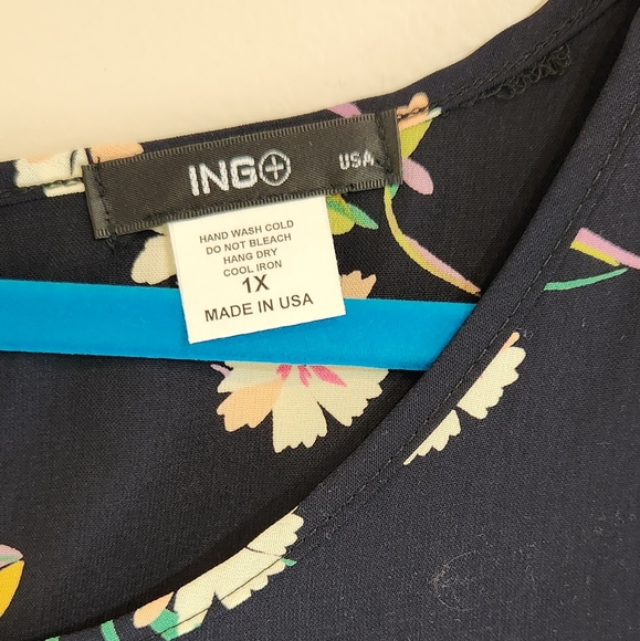 ➕️Ing Floral Top - Picture 3 of 7